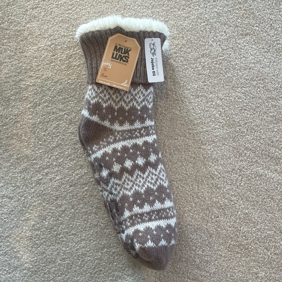 Muk Luks socks - Picture 1 of 3